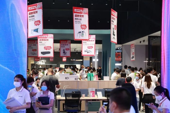 展會現(xiàn)場人氣爆棚